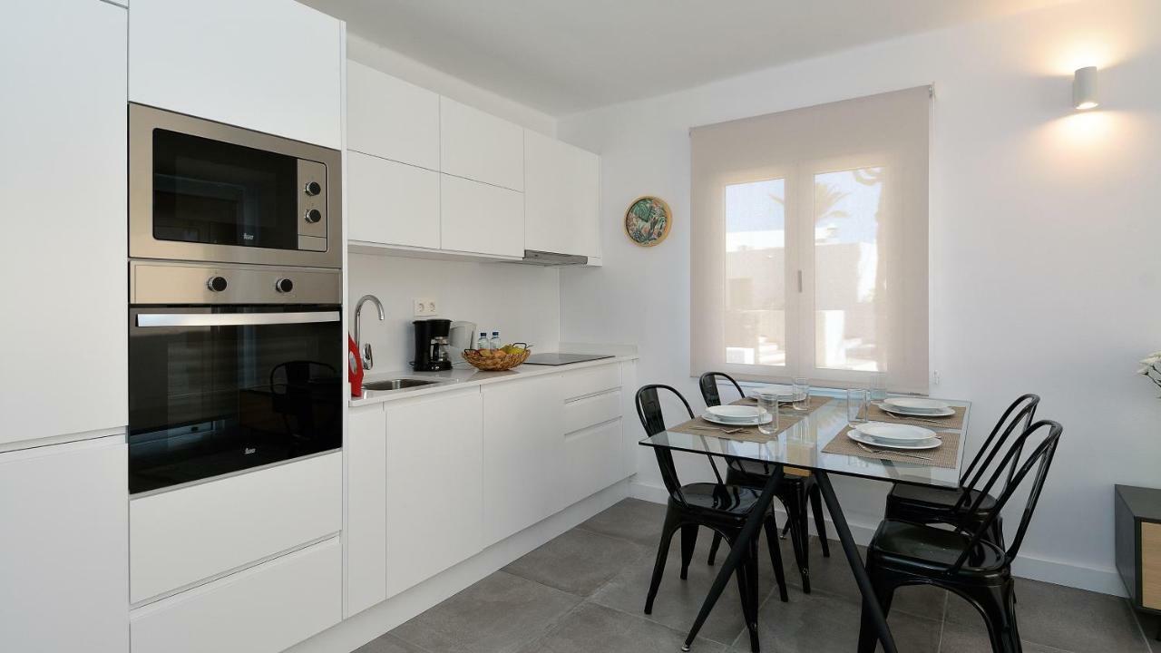 Apartments Seacoast Teguise Коста-Тегисе Экстерьер фото